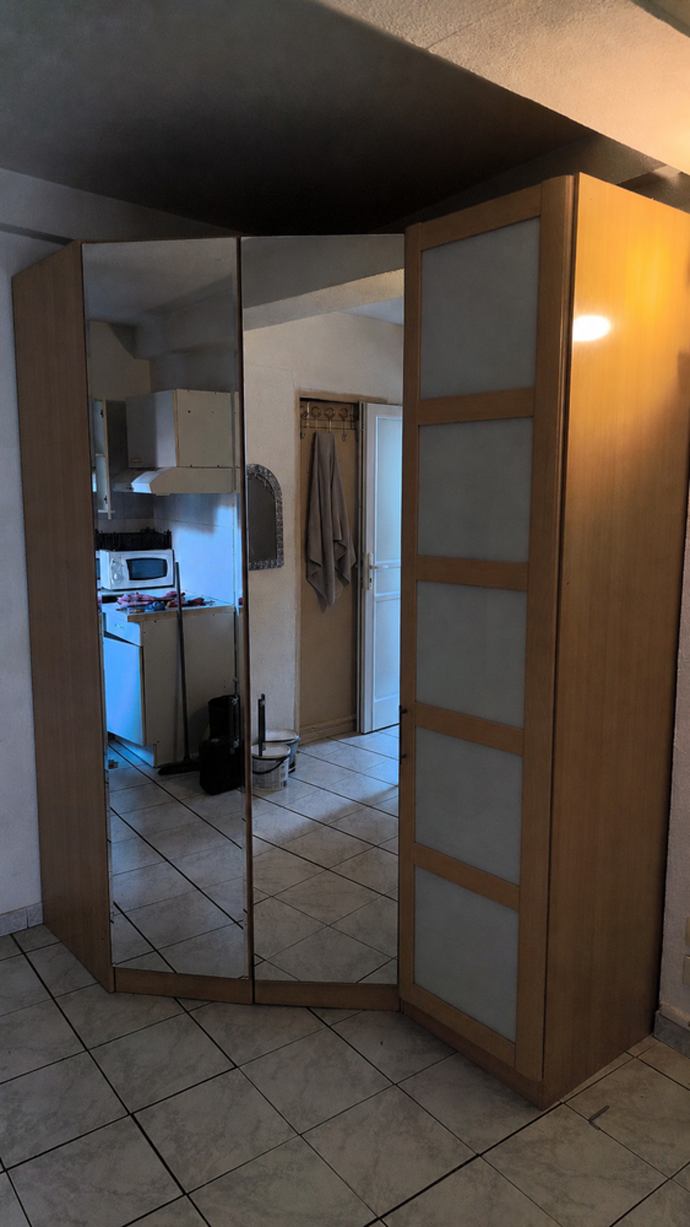 Dressing d'angle, lumi&egrave;re int&eacute;gr&eacute; Meubles