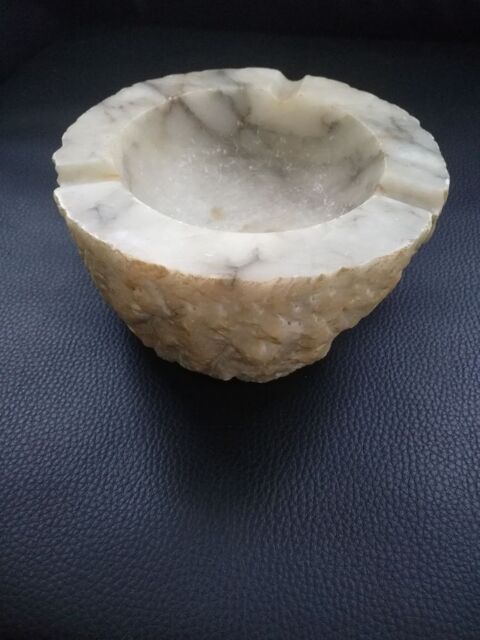 Cendrier en Marbre 20 Barentin (76)