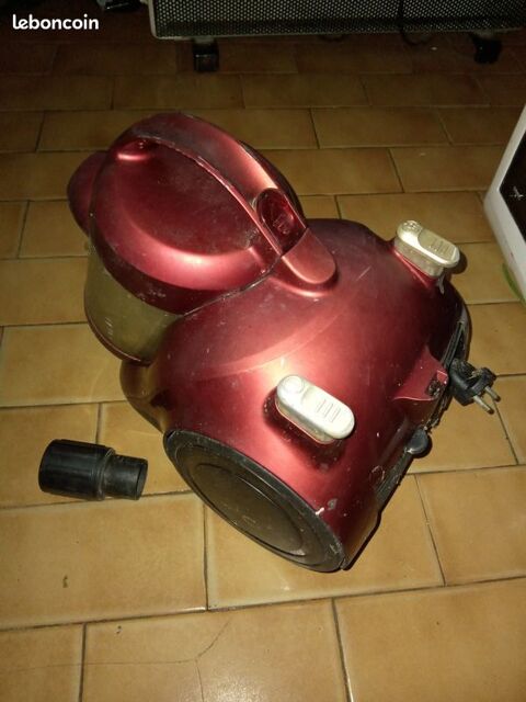 Aspirateur sans sac Aya : partie moteur uniquement 10 Beauchamp (95)