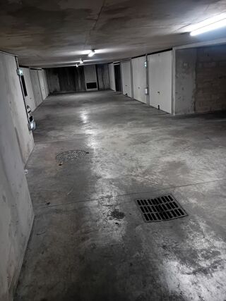  Parking / Garage � louer 13 m�