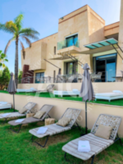   Magnifique Hôtel de Charme & Prestige avec SPA à Vendre à Marrakech 