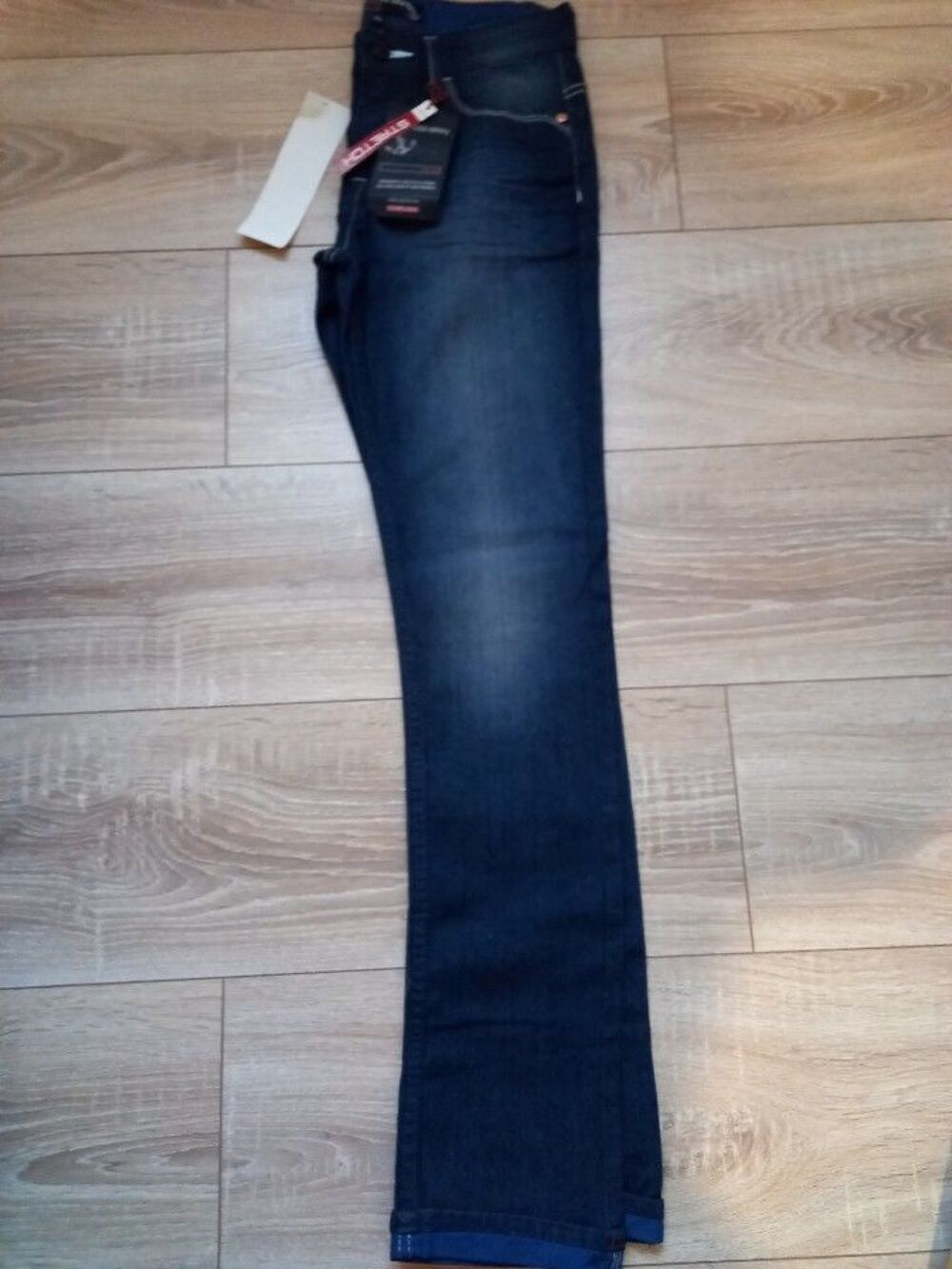 Jean bleu neuf marque Complices taille 14 ans Vêtements enfants