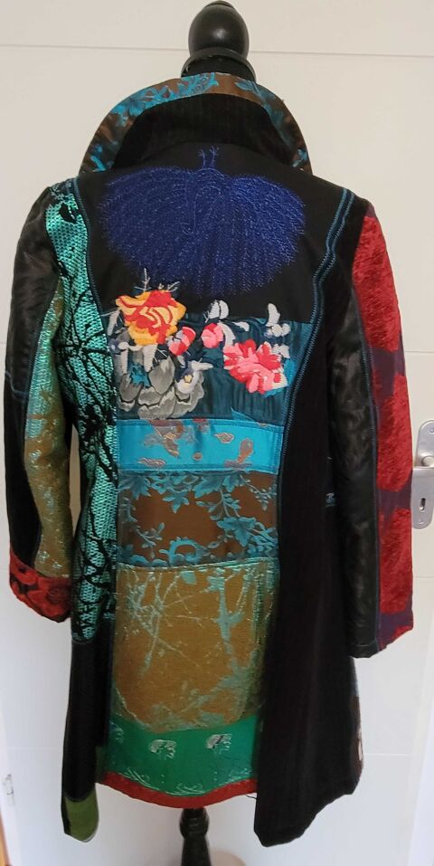 Magnifique manteau Desigual neuf T40 80 Mrs-Erign (49)