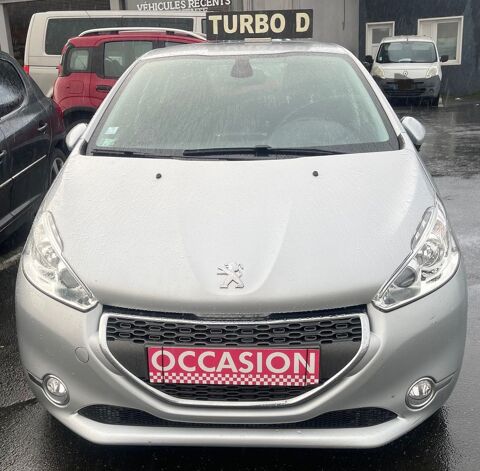 Peugeot 208 ALLURE 1.4 HDI 70CV