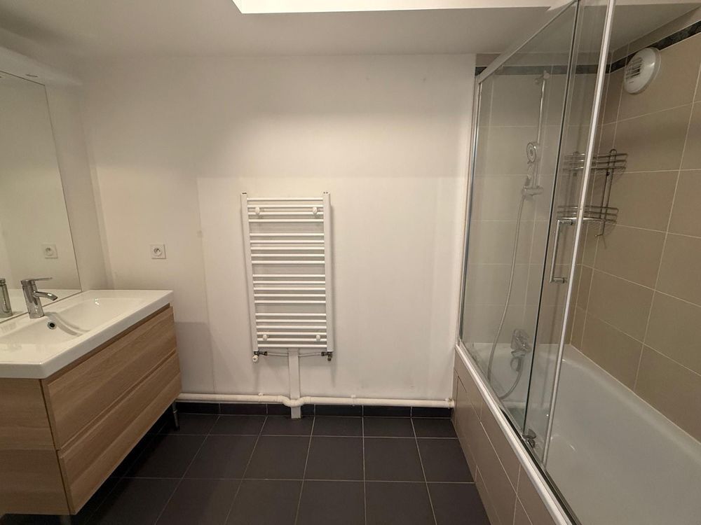 Vente Appartement 3 pièces lumineux avec deux places de parking Thiais