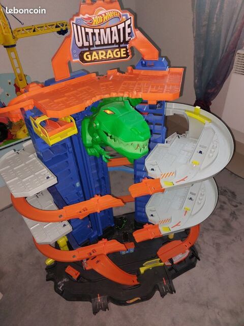 Garage Hot Wheels City Super 50 Grisolles (82)
