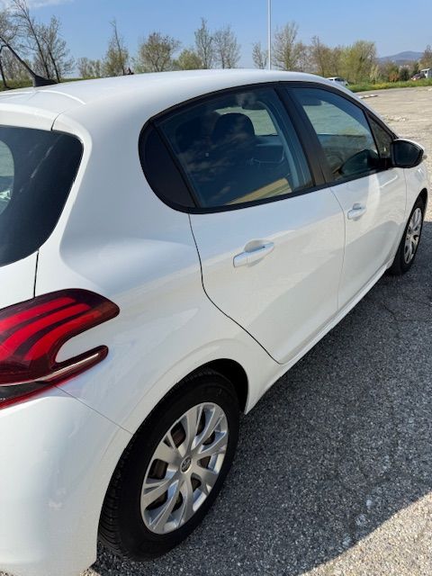 Peugeot 208 1.2 PureTech 82ch BVM5 Allure