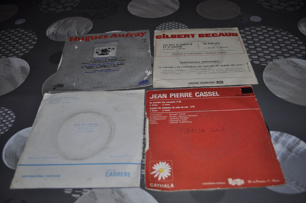Lot de 45 tours vinyles avec &quot;Hugues Aufray&quot; CD et vinyles