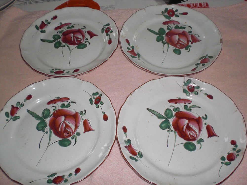 lot de quatre assiettes Décoration