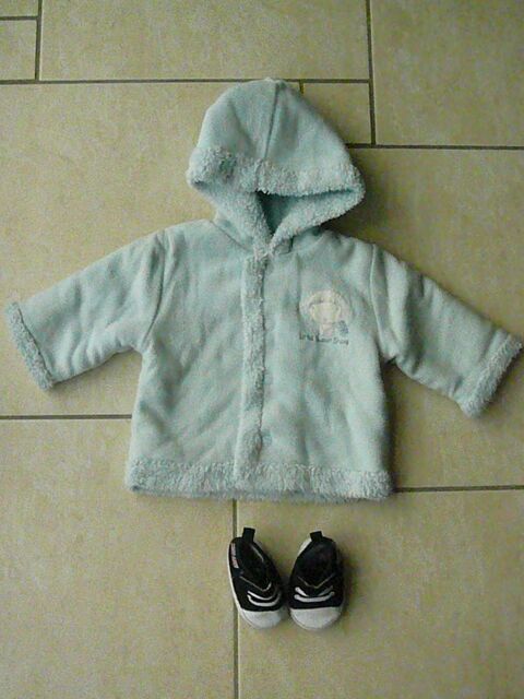 Manteau bleu ciel + Tennis Creeks 3 mois 9 Franqueville-Saint-Pierre (76)