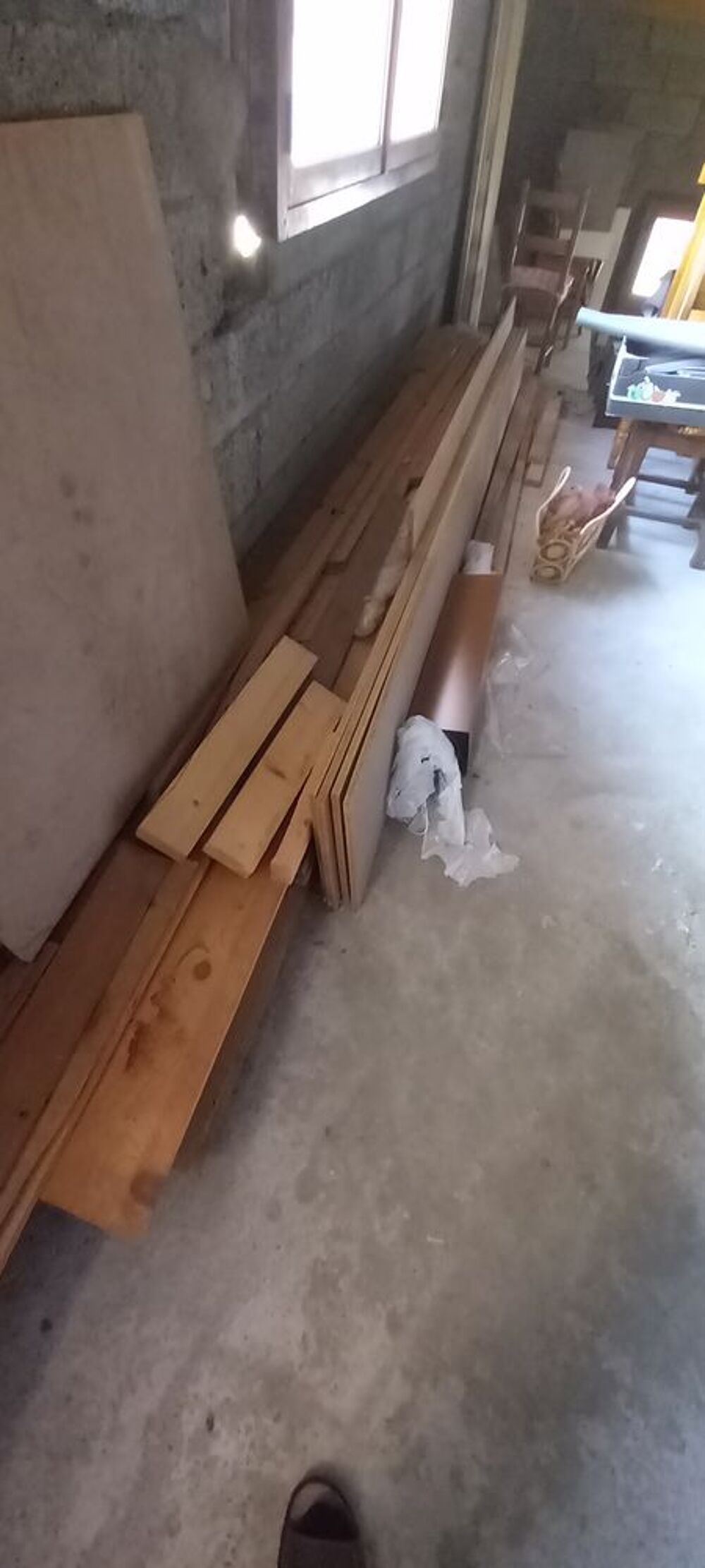 Bois divers neuf et ayant d&eacute;j&agrave; servis Bricolage
