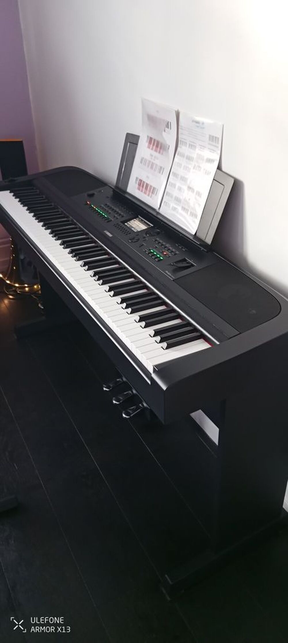 Piano num&eacute;rique arrangeur YAMAHA DGX 670 &eacute;tat comme neuf Instruments de musique