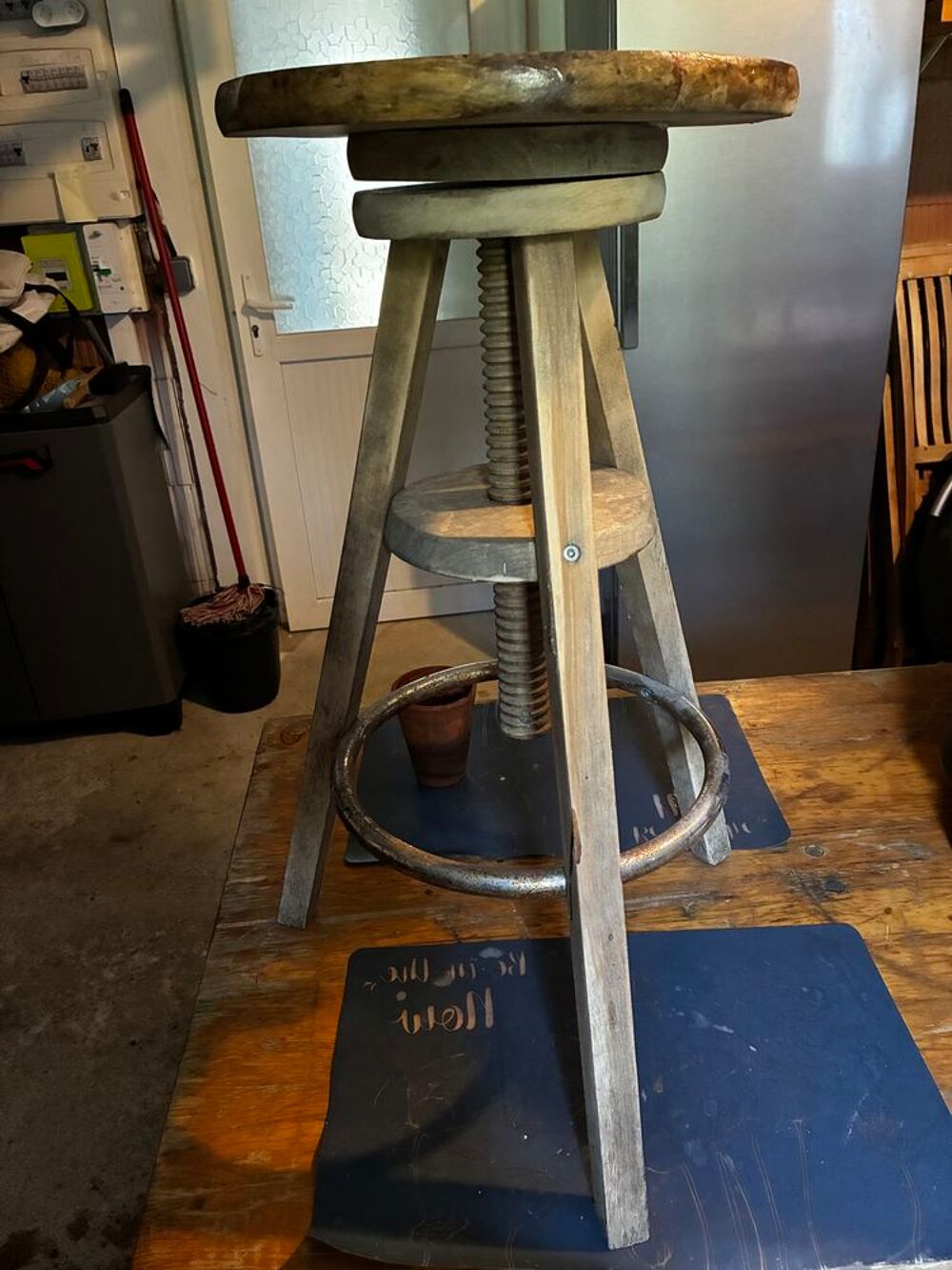 Tabouret de peintre r&eacute;ajustable Meubles