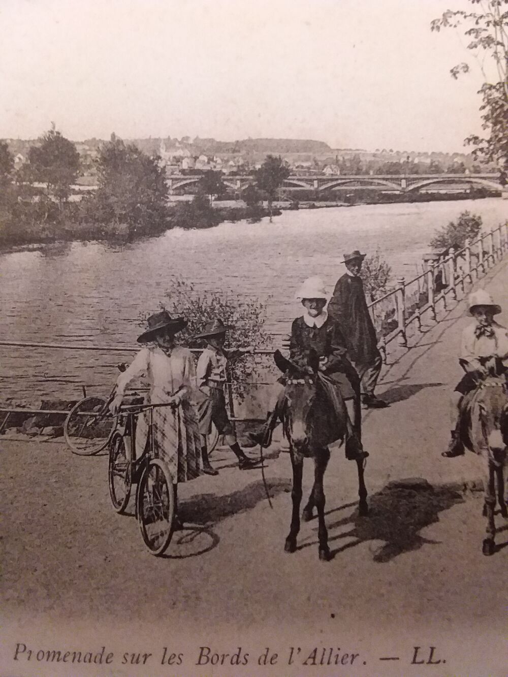 Carte postales ancienne Departement 03 