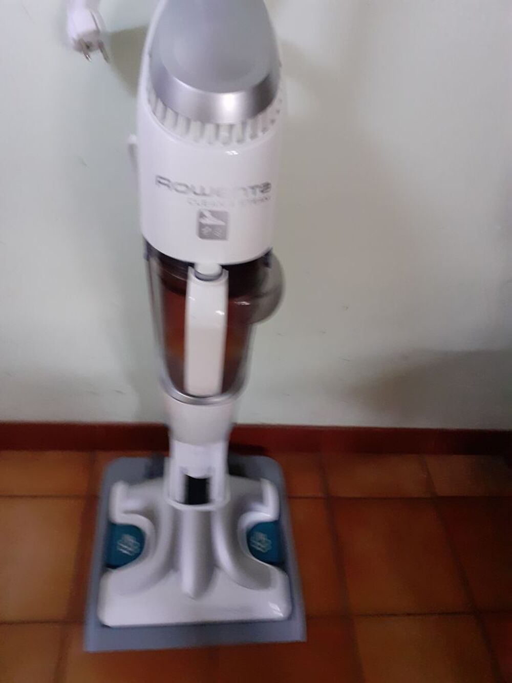 Nettoyeur vapeur aspirateur 2 en 1 Electroménager
