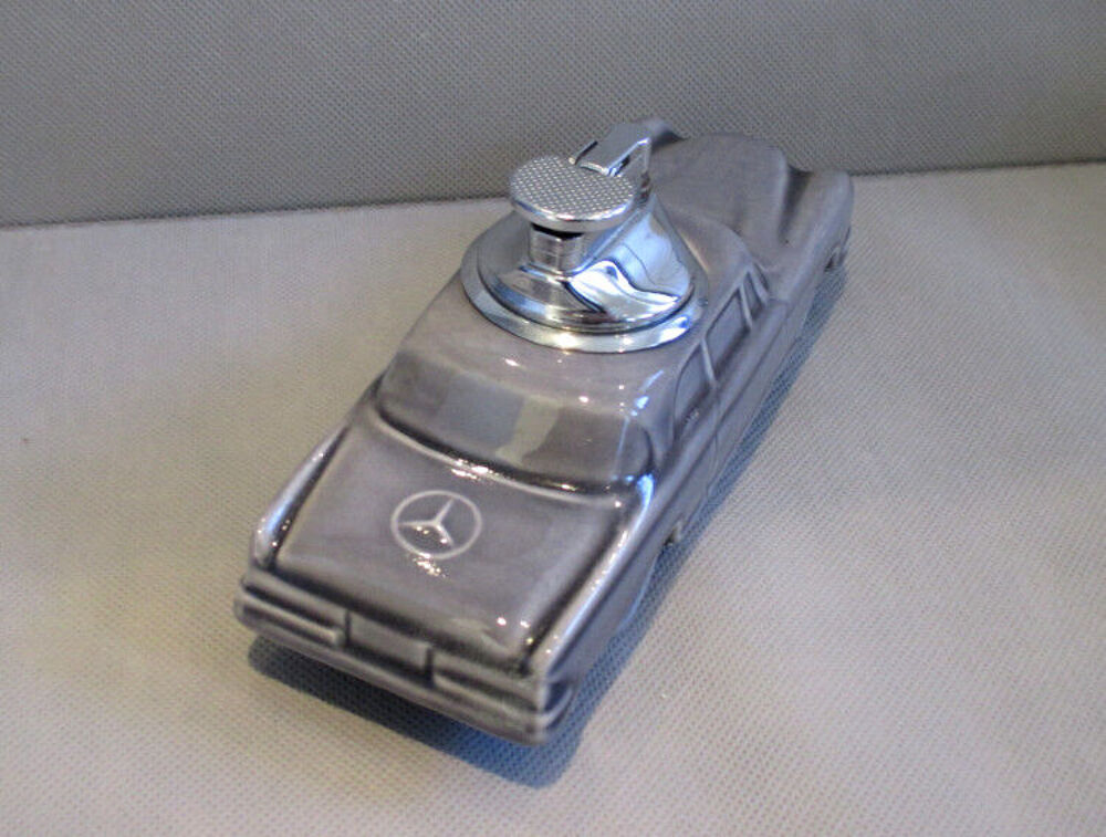 Cendriers / briquets Mercedes (2 mod&egrave;les) 