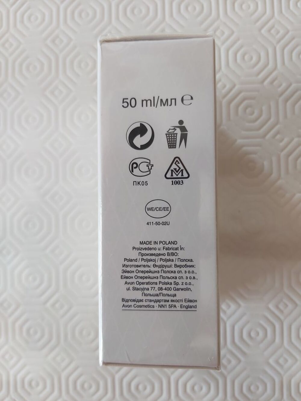 Eau de parfum Avon neuf Bijoux et montres