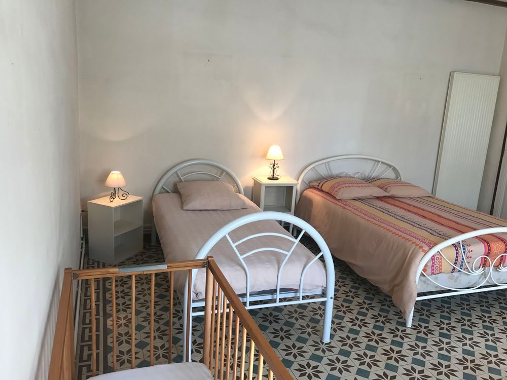   GITE/MAISON de CAMPAGNE 22 personnes 4 km  Center Parcs  Poitou-Charentes, Saint-Léger-de-Montbrillais (86120)