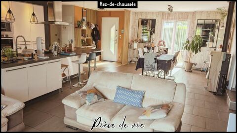   Maison familiale 141 m� avec piscine et suite parentale Maison - 8 pi�ce(s) - 141 m�