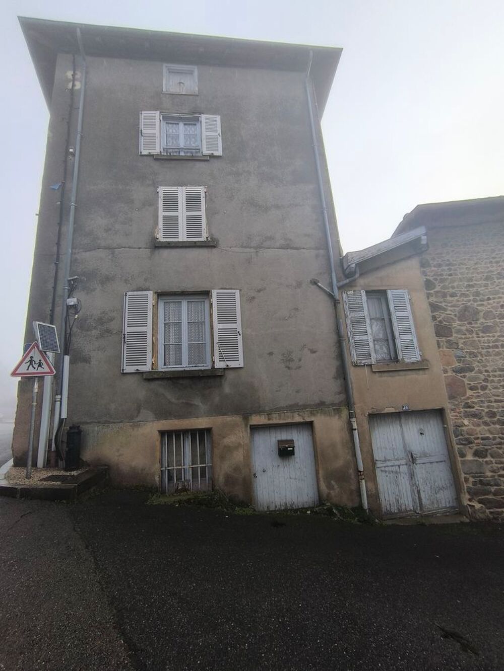 Vente Maison Maison de 328m2 et une licence IV débit de boissons Grandris
