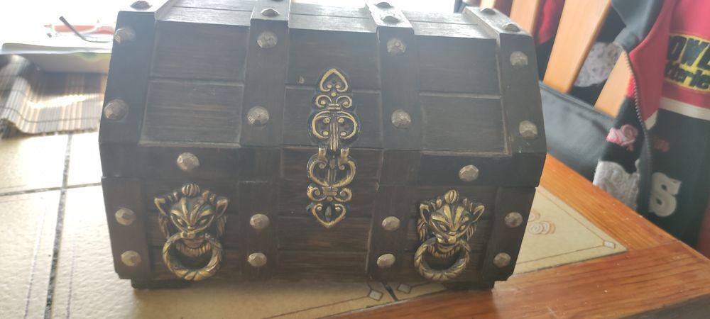 ancien coffret a whisky Décoration