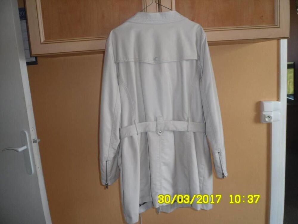 Veste quasiment neuve marque MMS TAILLE 50 SUR ETOUVIE Vêtements
