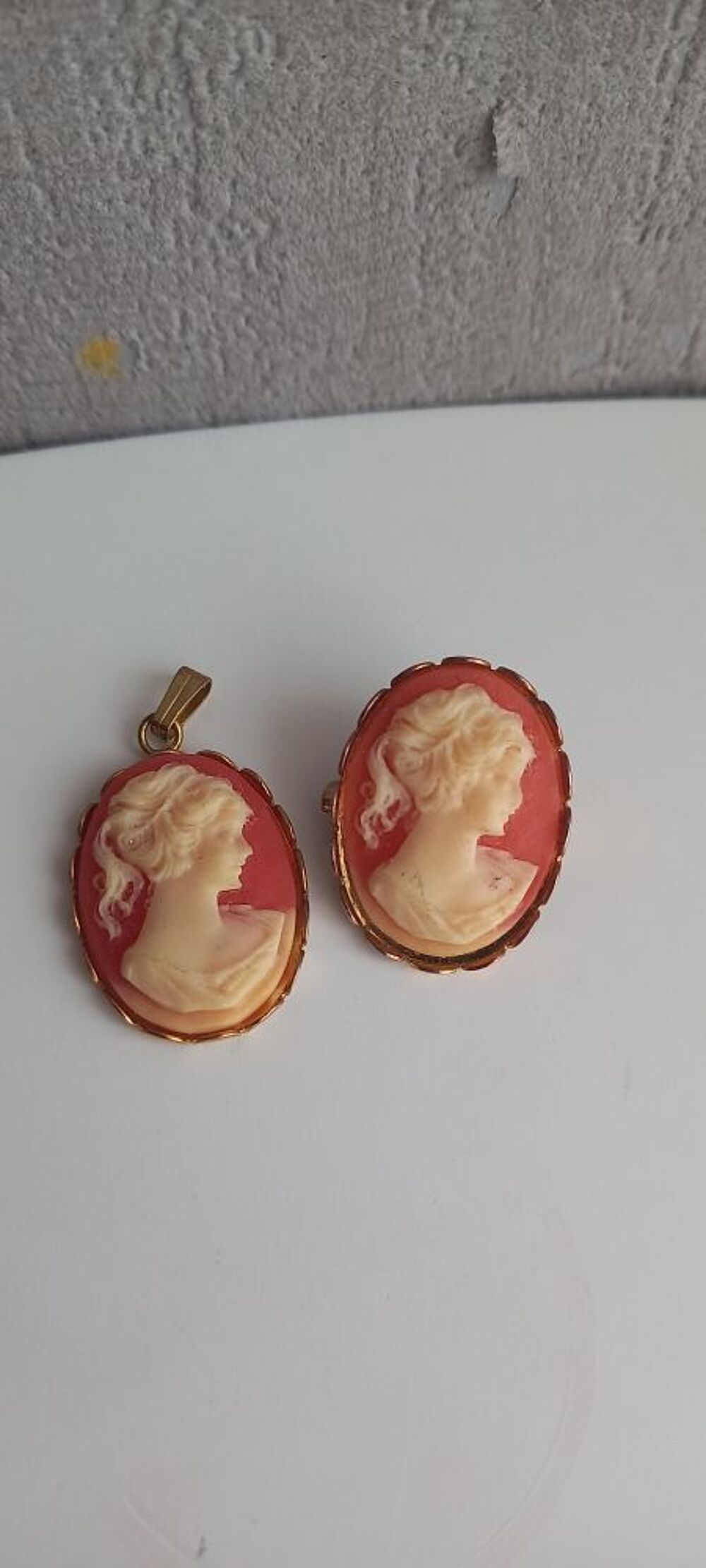 pendentif et broche cam&eacute;e MATY vintage Bijoux et montres