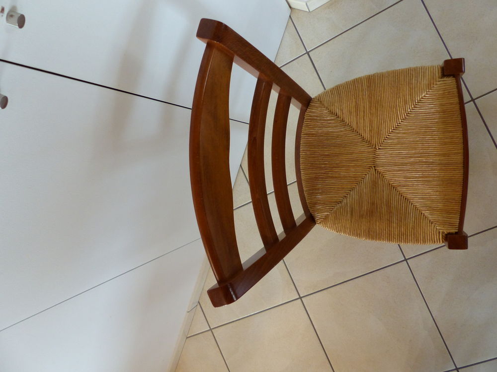 Lot de 10 chaises en h&ecirc;tre massif Meubles