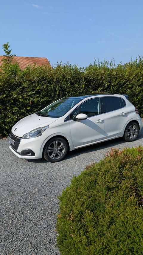 Peugeot 208 1.6 e-HDi 92ch BVM5 F&eacute;line 2013 occasion Saint-Nicolas-de-la-Taille 76170