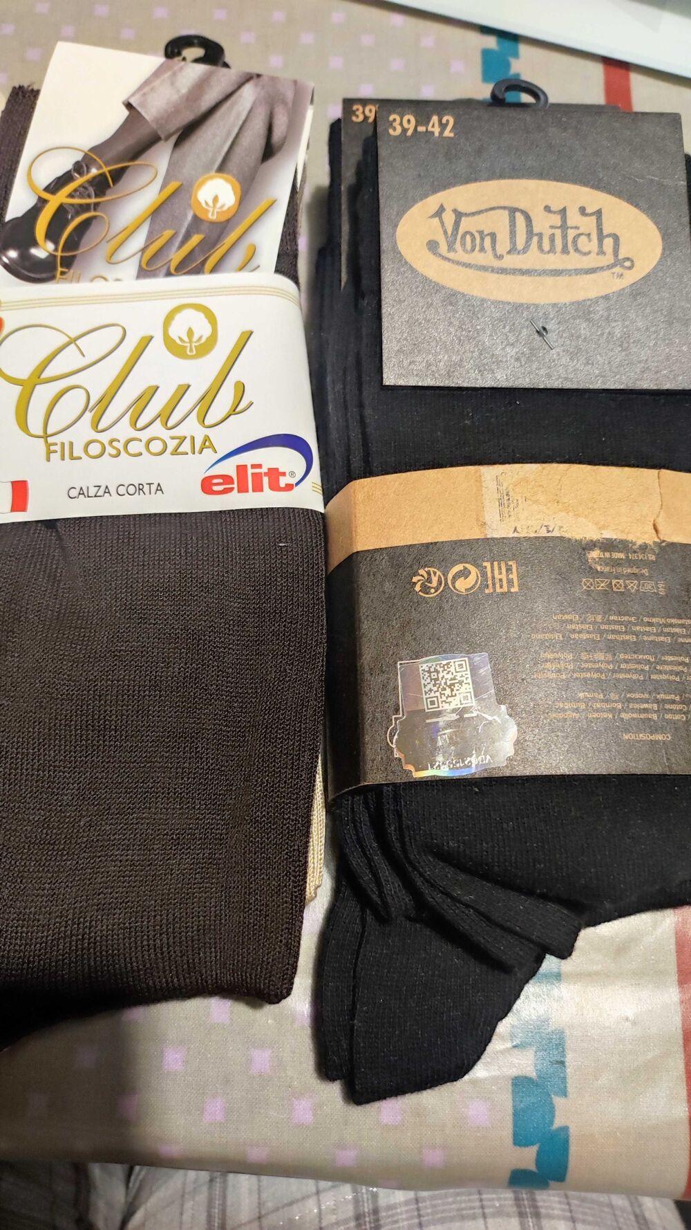 6 paires de chaussettes dont 3 Von Dutch du 39/42 Vêtements