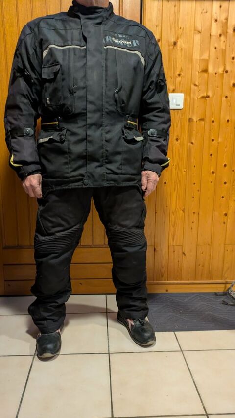 Tenue de moto veste et pantalon en bon état taille XXL Morlaàs (64)