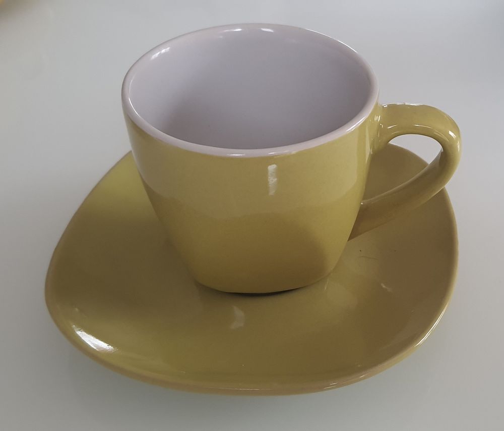 Lot de 4 tasses et soucoupes Décoration