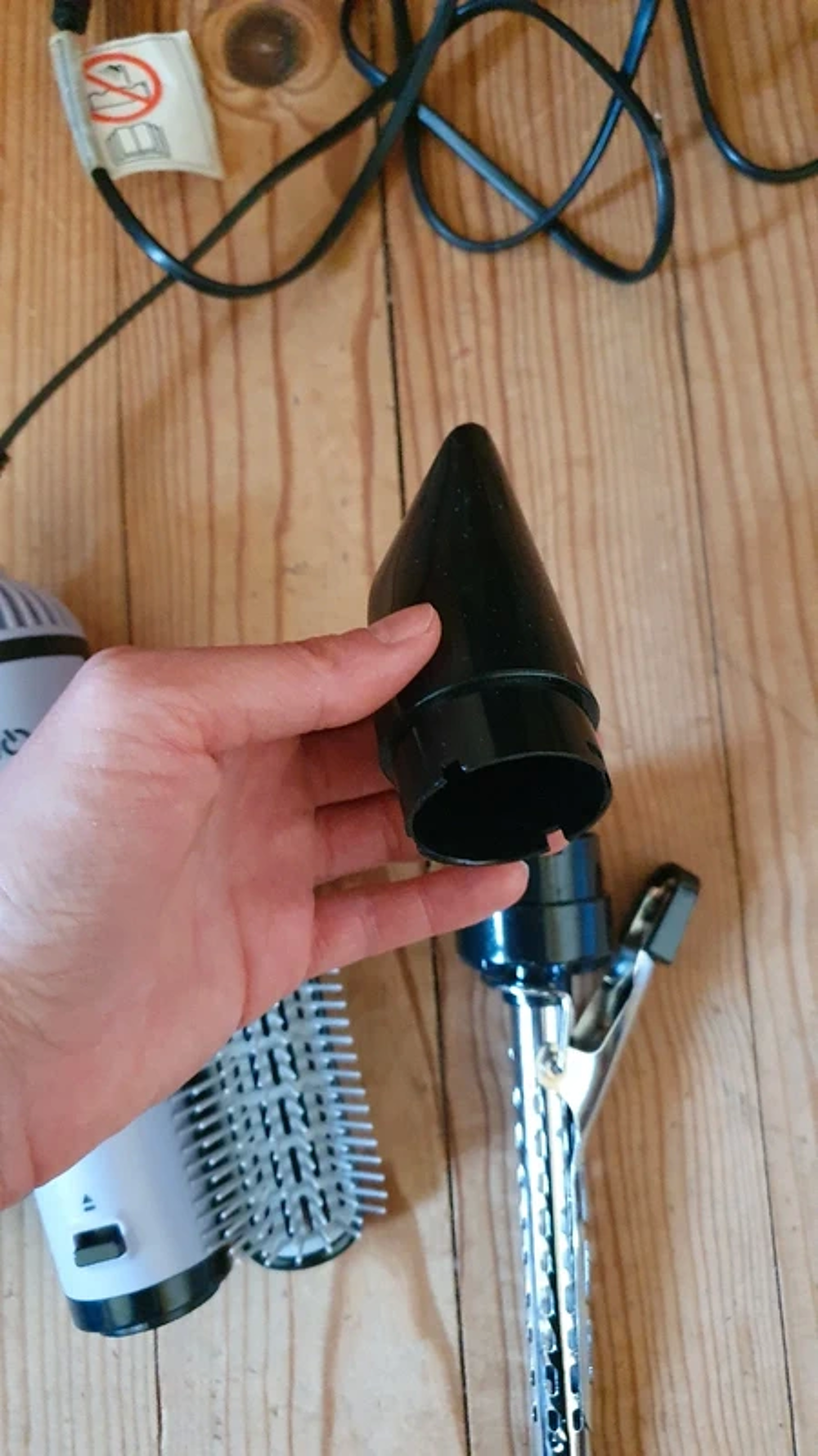 S&egrave;che cheveux Quigg avec accessoires Electroménager
