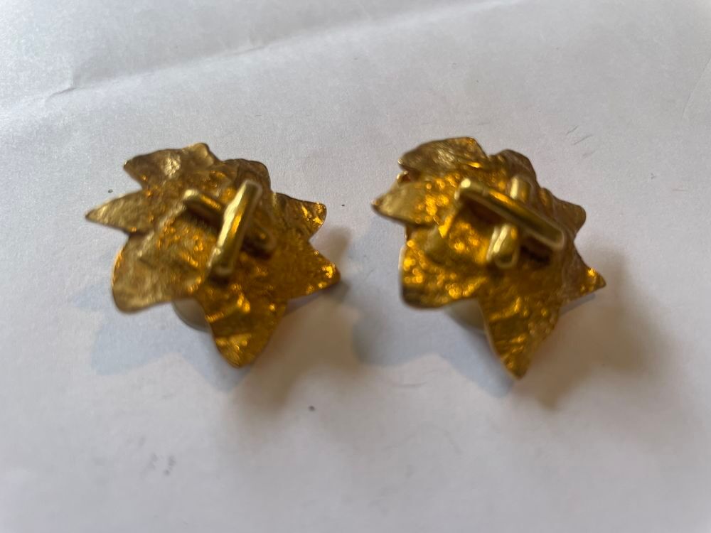BO Boucles d'Oreilles dor&eacute;e &eacute;toile croisillon ANTIGONA Bijoux et montres