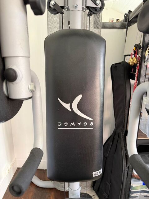 STATION DE MUSCULATION
Modèle : HG60
marque : DOMYOS Houilles (78)