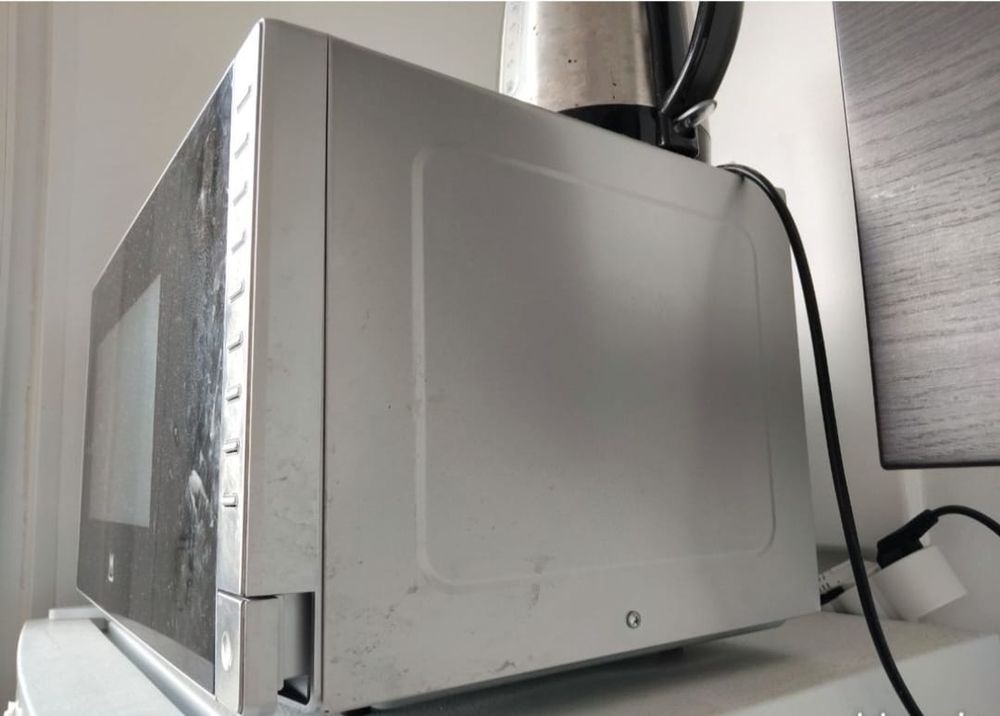  Micro-ondes grill Mandine - 45€ Electroménager