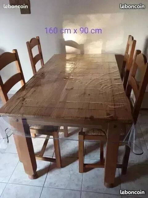 Table et chaises en pin massif Villevêque (49)