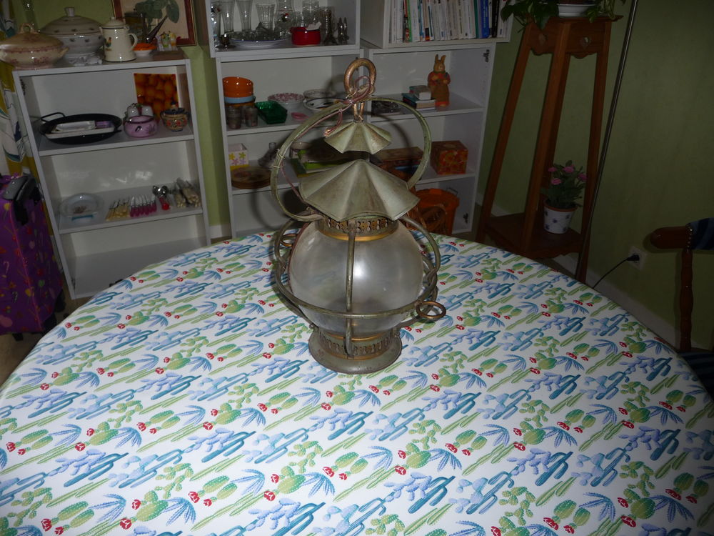 LANTERNE ANCIENNE Décoration