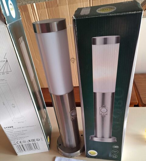 lot 2 LAMPES JARDIN LECTRIQUE AVEC DTECTEUR PRSENCE NEUF 30 Verdun (55)