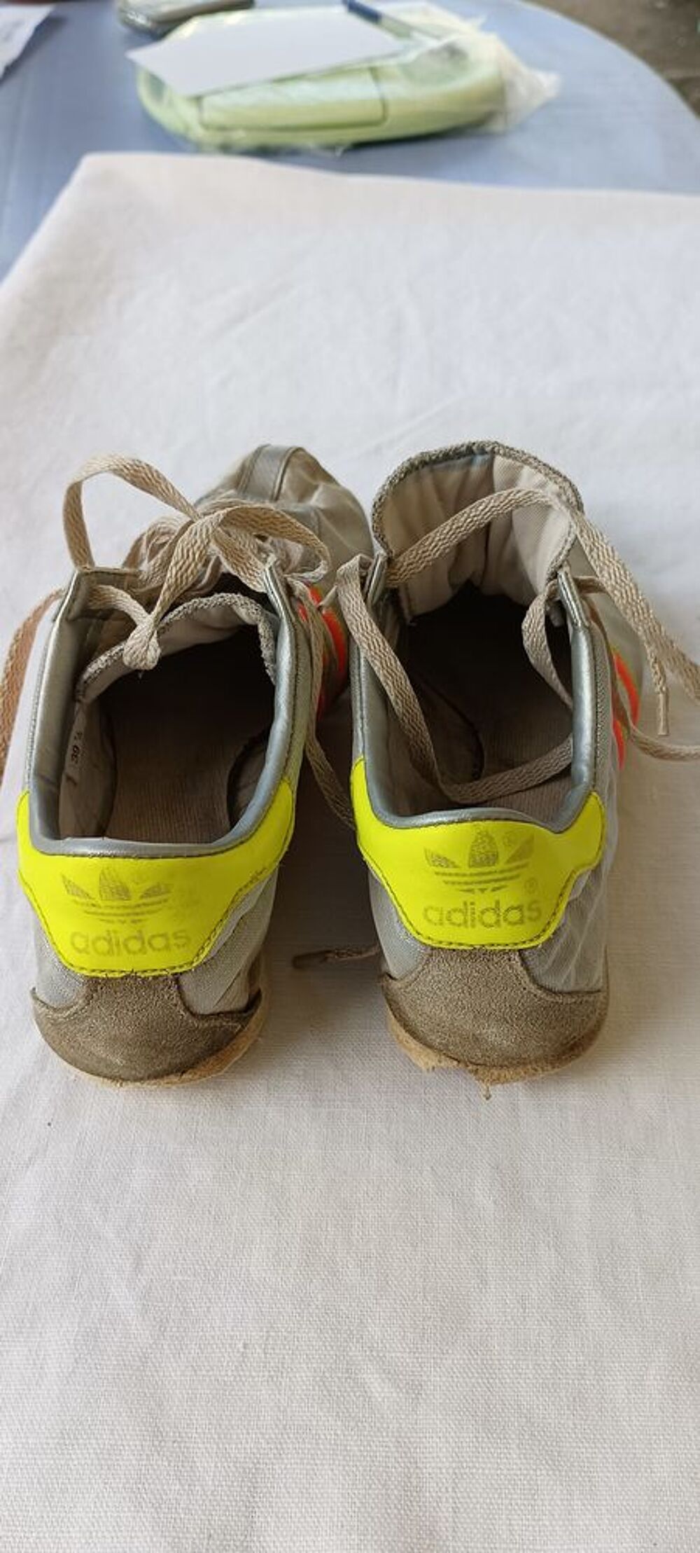 Chaussures &agrave; pointes athl&eacute;tisme ADIDAS taille 36/37 Chaussures