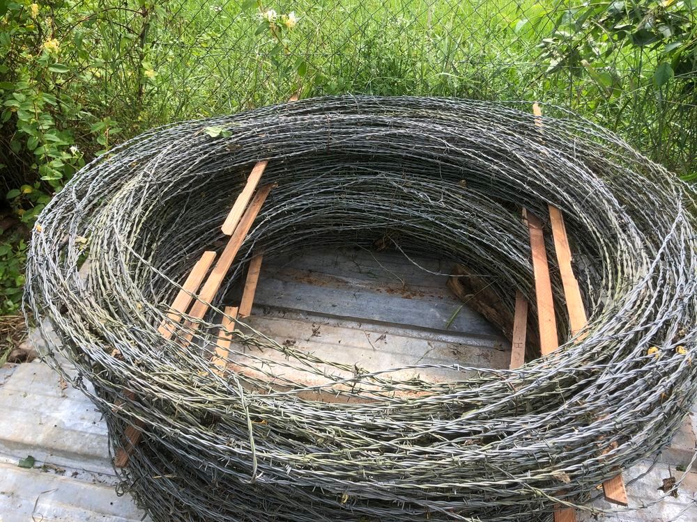 Fil de fer barbel&eacute;. Bricolage