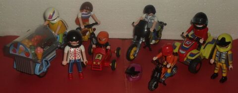 8 Playmobil et 6 Vhicules Excellent Etat. 30 Montreuil (93)