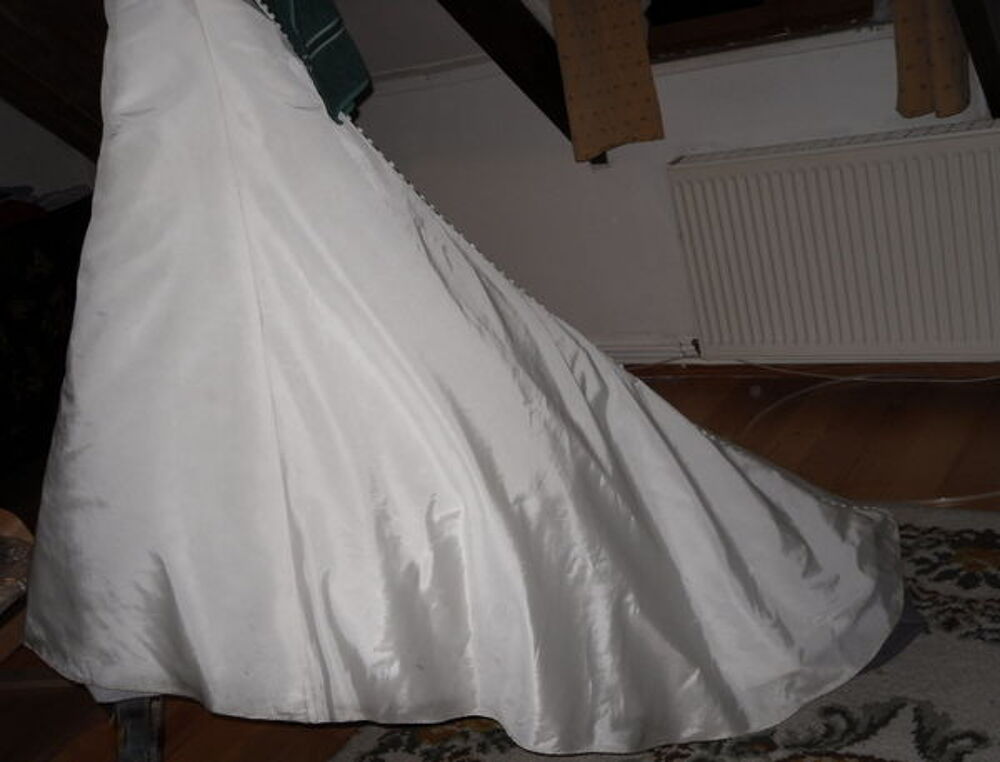 Robe de mari&eacute;e Vêtements