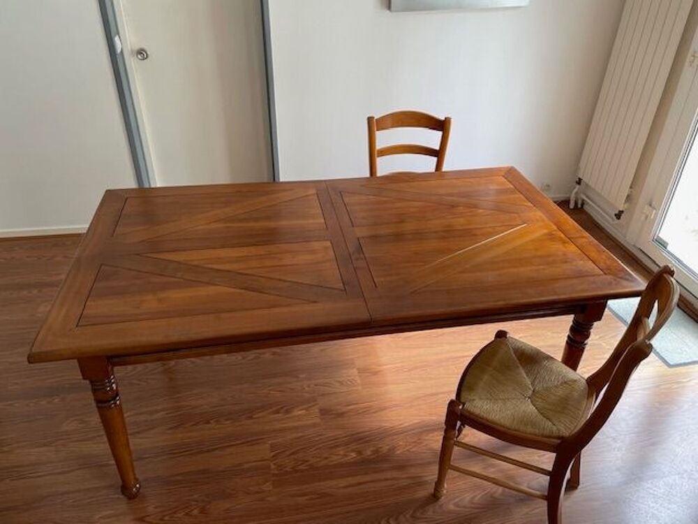 Table + 6 chaises Meubles