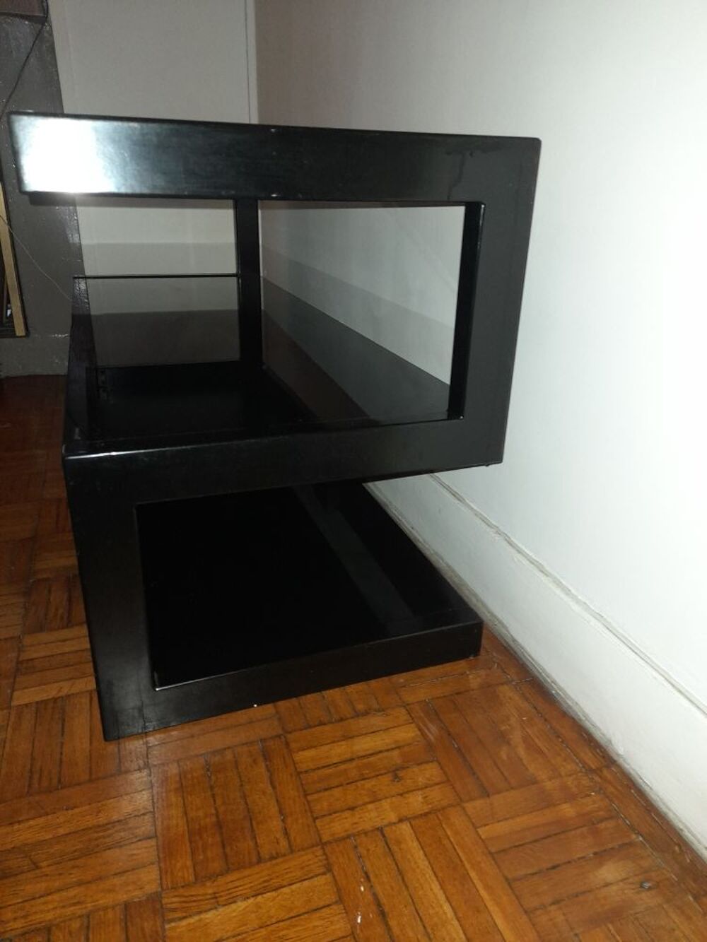meuble tv norstone tr&egrave;s bon &eacute;tat Meubles