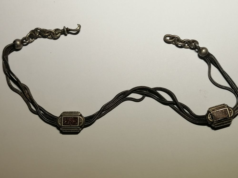Ancienne chaine de montre gousset
XIX&egrave;me si&egrave;cle Bijoux et montres