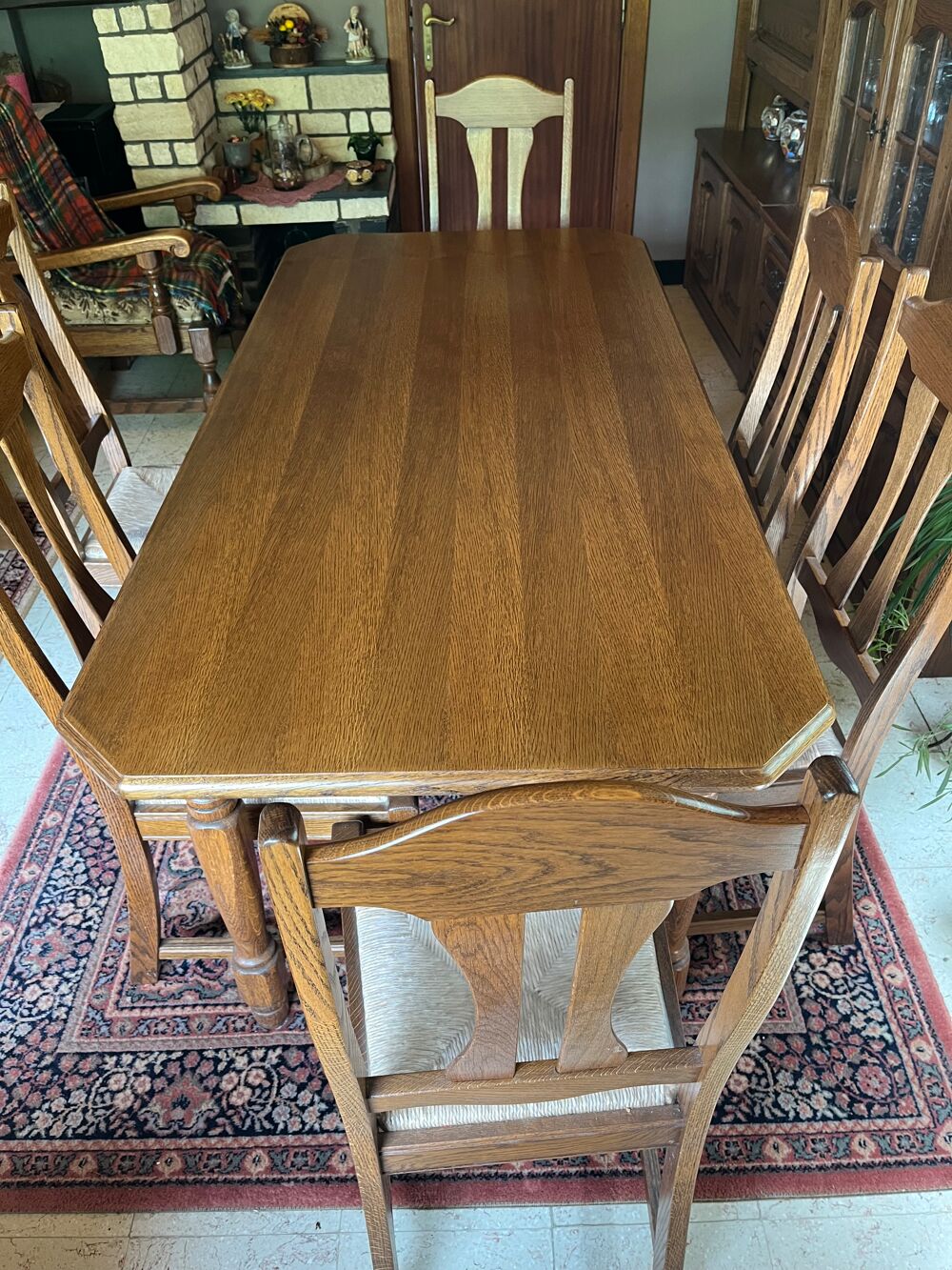 Belle salle &agrave; manger en ch&ecirc;ne Meubles