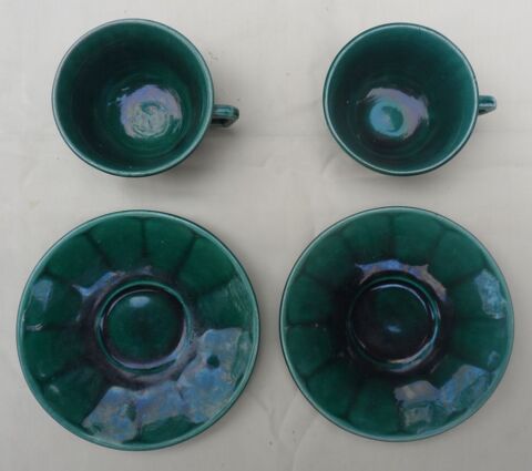 2 tasses et soutasse  caf vertes
8 Castries (34)