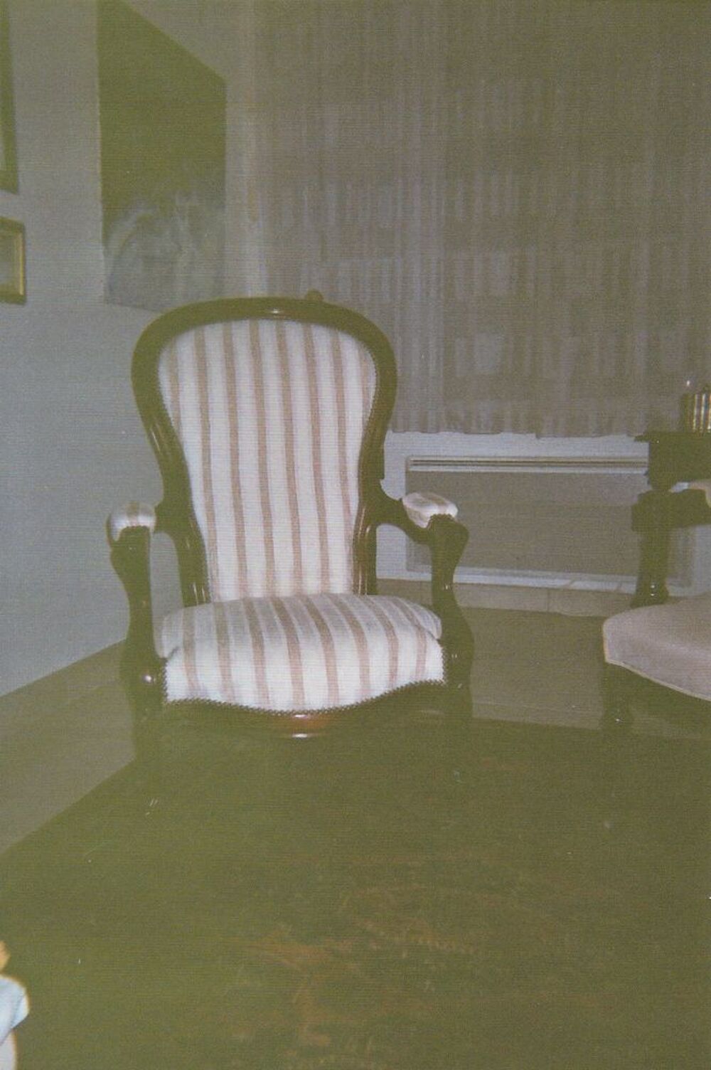 FAUTEUIL VOLTAIRE ASSISE MARQUISE FIN 19&egrave;me Meubles