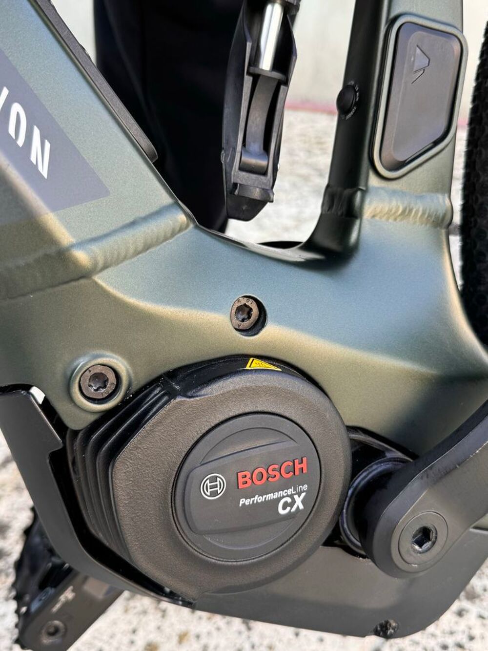 Velo Hibride Canyon pathlite on 4 , Il a &eacute;t&eacute; achet&eacute; en janvier 2024 Taille M, elle est presque neuf, sauf qu'il n'a pas d'emballage, avec 98km Vélos